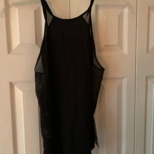 Lululemon workout top